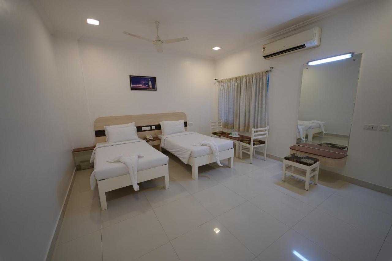 Hotel Palmyra Grand Inn Tirunelveli Ngoại thất bức ảnh