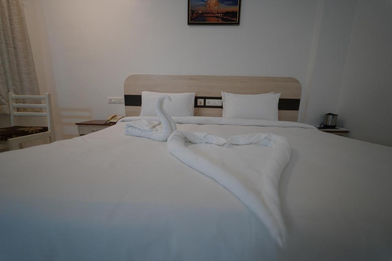 Hotel Palmyra Grand Inn Tirunelveli Ngoại thất bức ảnh
