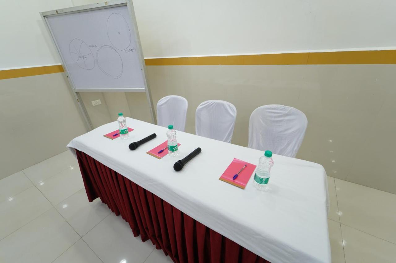 Hotel Palmyra Grand Inn Tirunelveli Ngoại thất bức ảnh