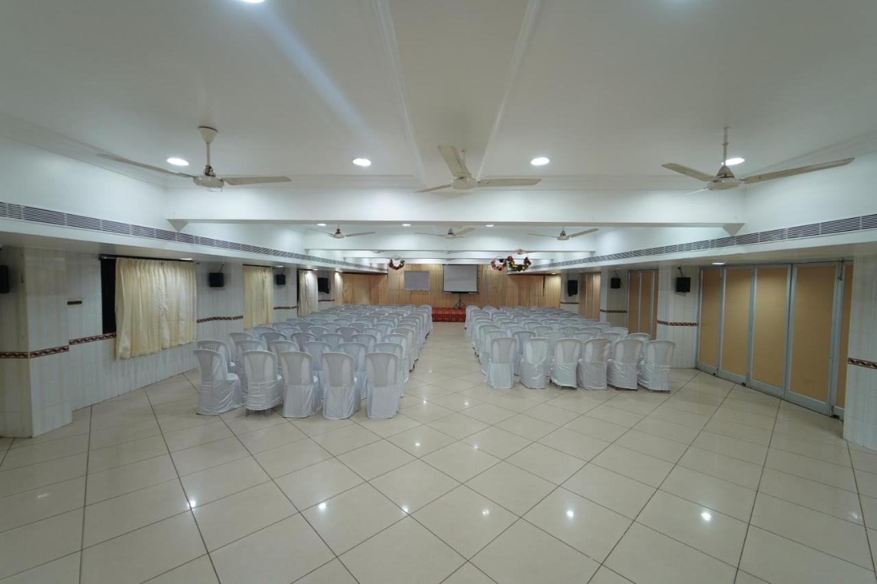 Hotel Palmyra Grand Inn Tirunelveli Ngoại thất bức ảnh