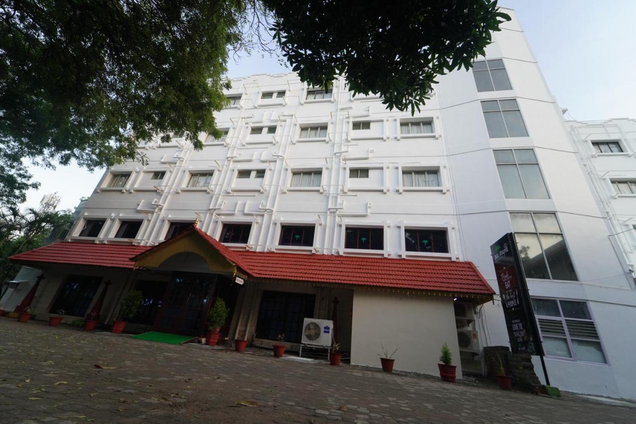 Hotel Palmyra Grand Inn Tirunelveli Ngoại thất bức ảnh